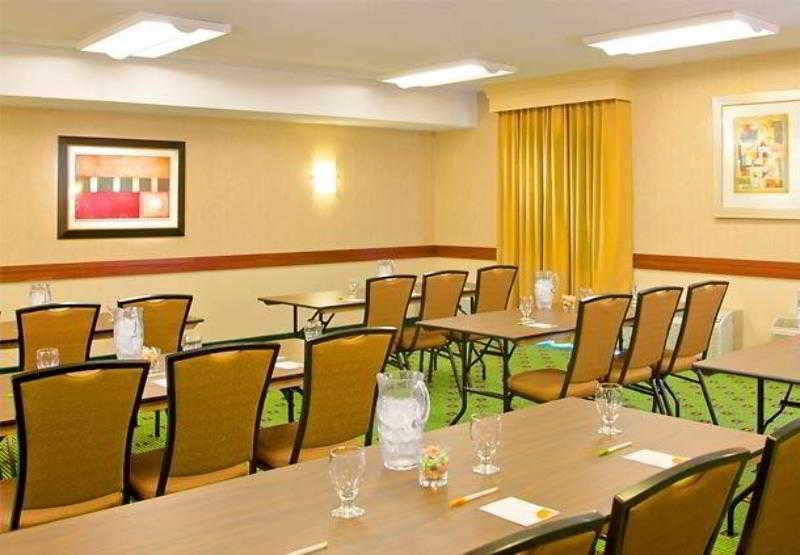 Готель Courtyard By Marriott Memphis Airport Екстер'єр фото