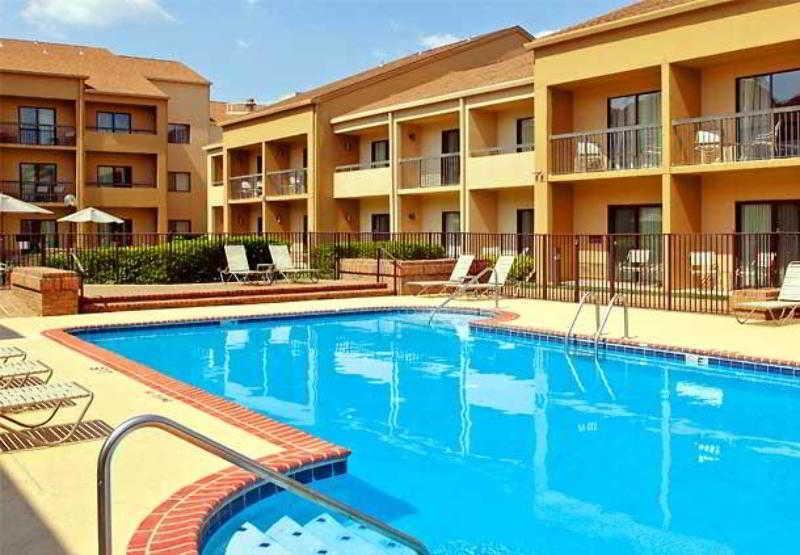 Готель Courtyard By Marriott Memphis Airport Екстер'єр фото