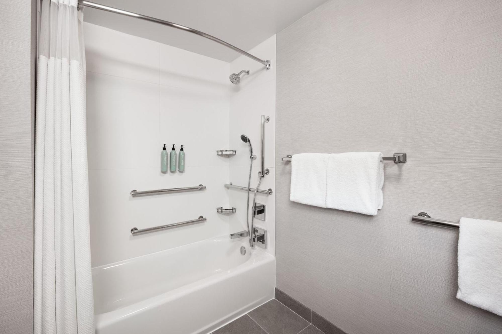Готель Courtyard By Marriott Memphis Airport Екстер'єр фото