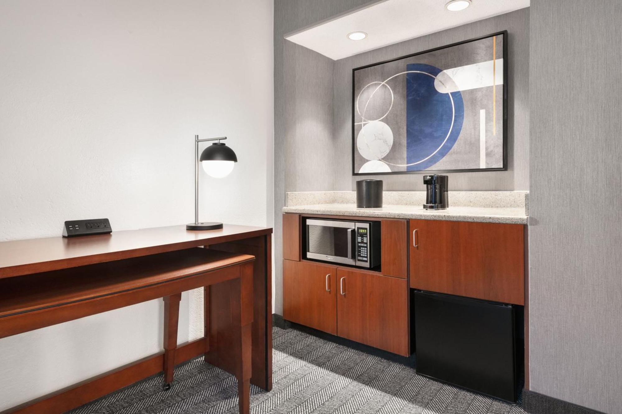 Готель Courtyard By Marriott Memphis Airport Екстер'єр фото