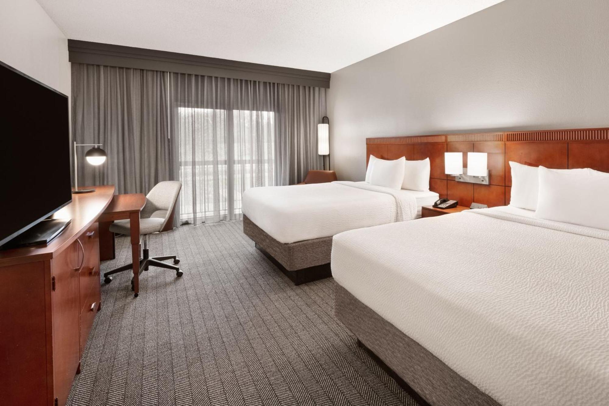 Готель Courtyard By Marriott Memphis Airport Екстер'єр фото