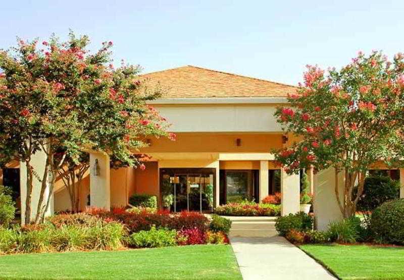Готель Courtyard By Marriott Memphis Airport Екстер'єр фото