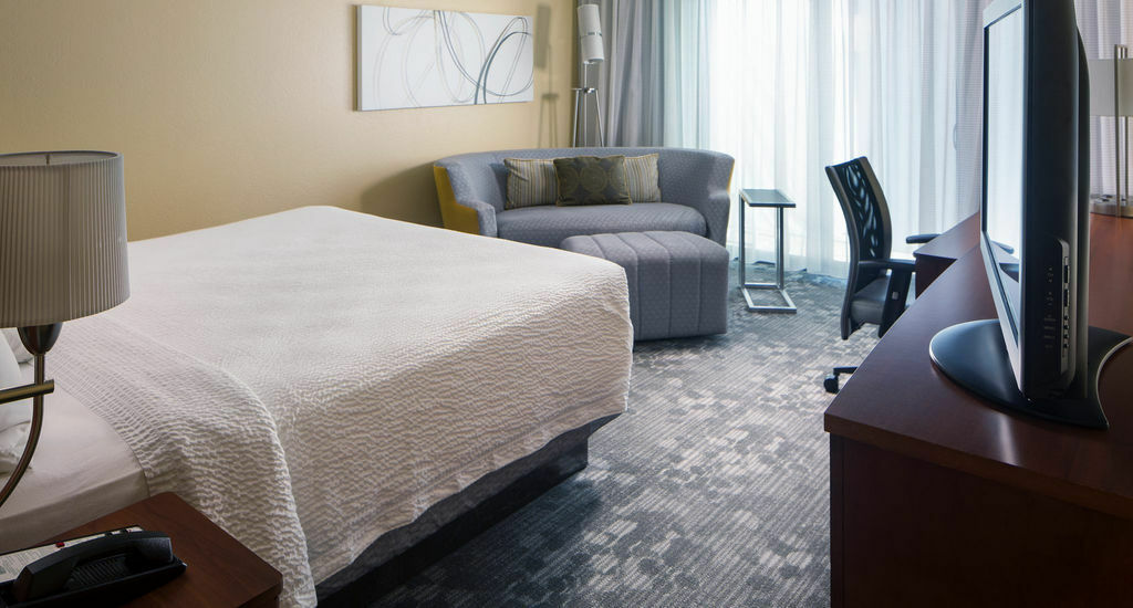 Готель Courtyard By Marriott Memphis Airport Екстер'єр фото